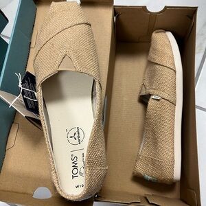 Toms burlap style
